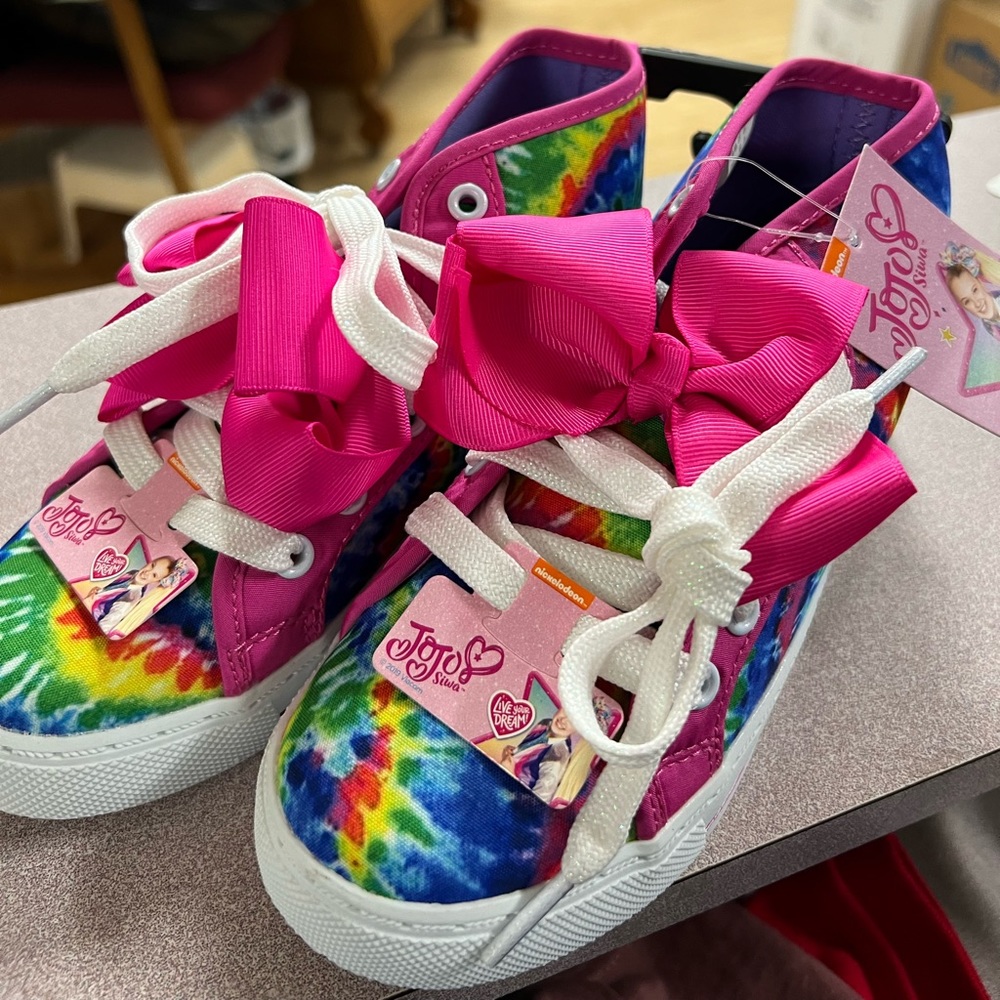 Brand new high top tye dye shoes